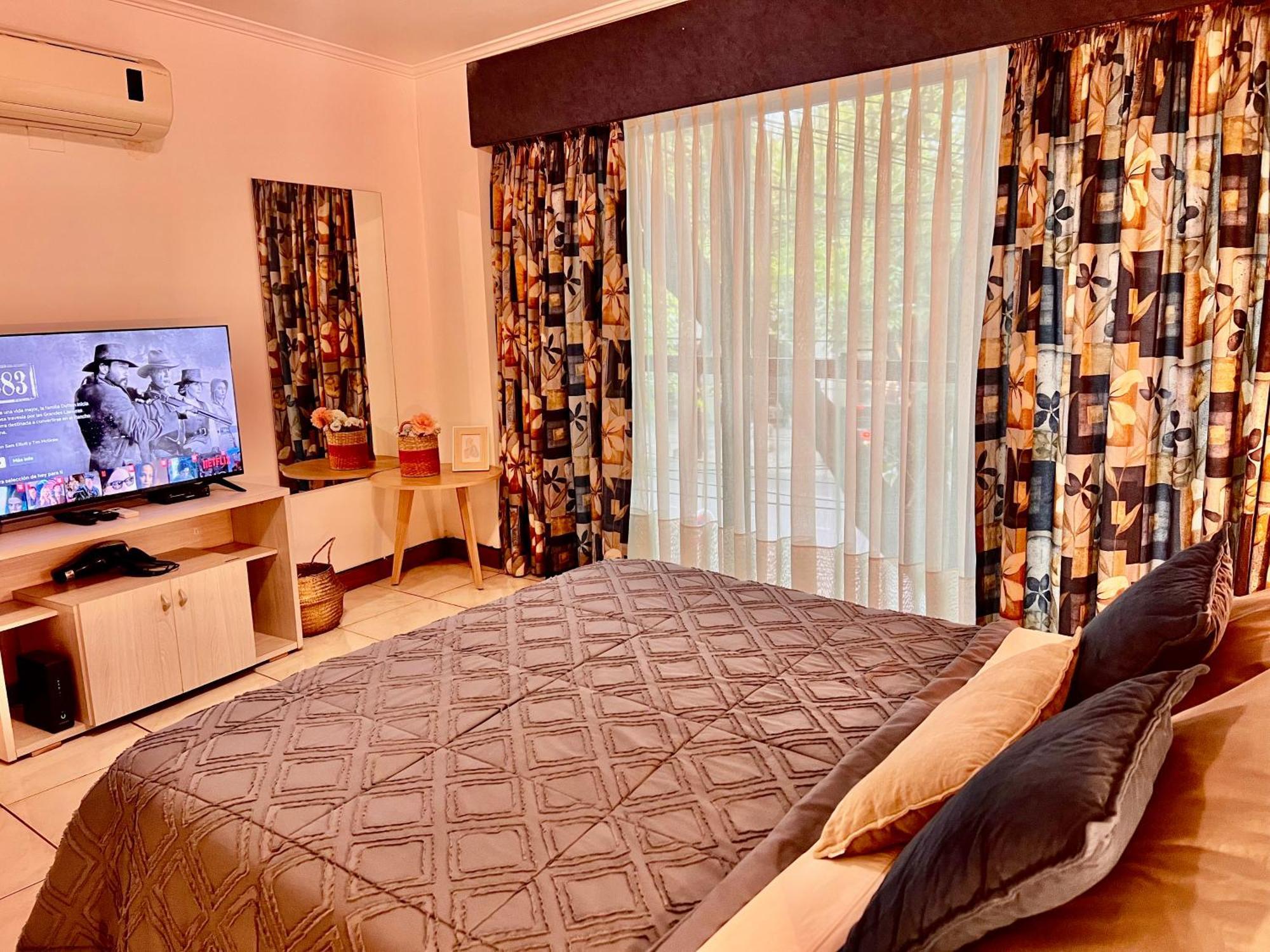 Mendoza Suites 3 -Parking Disponible- Eksteriør billede